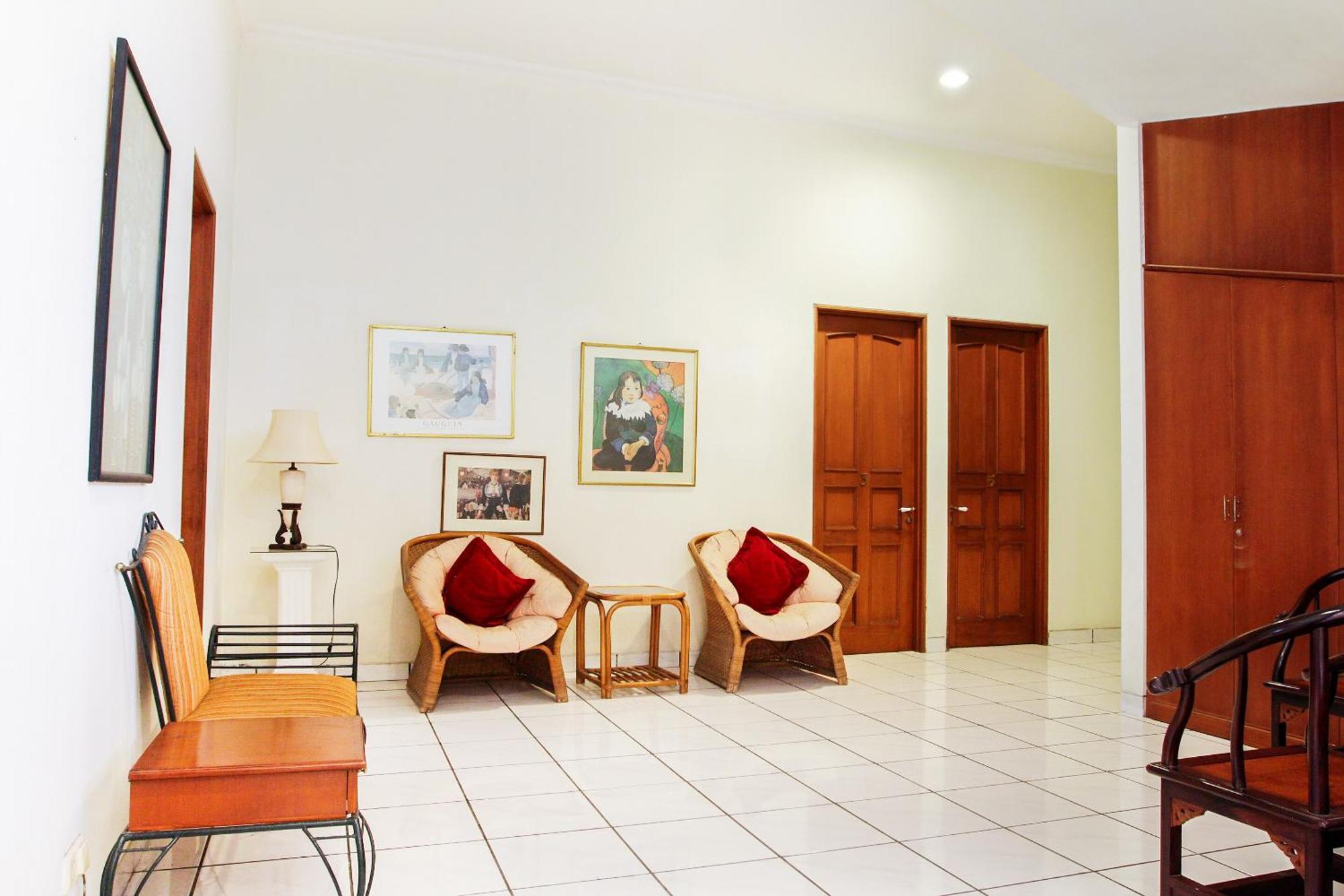 OYO 123 Puri Lotus Near Siloam Hospitals TB Simatupang Hotel Jakarta Bagian luar foto